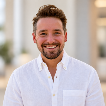 Raphael Christian-Roy - Observer